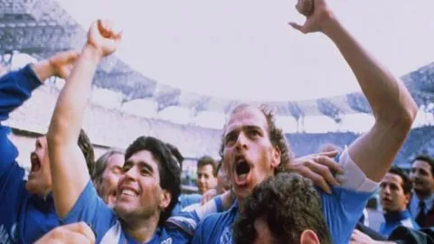 申花米内罗单场进三球，击败神户胜利船，亚冠赛场夺冠